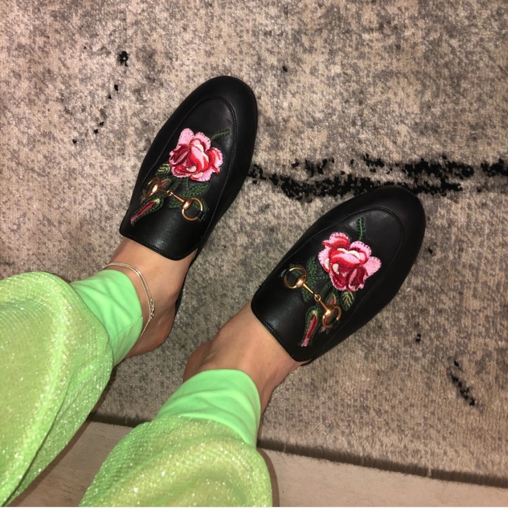 📌 GUCCI Princetown appliquéd leather slippers✨